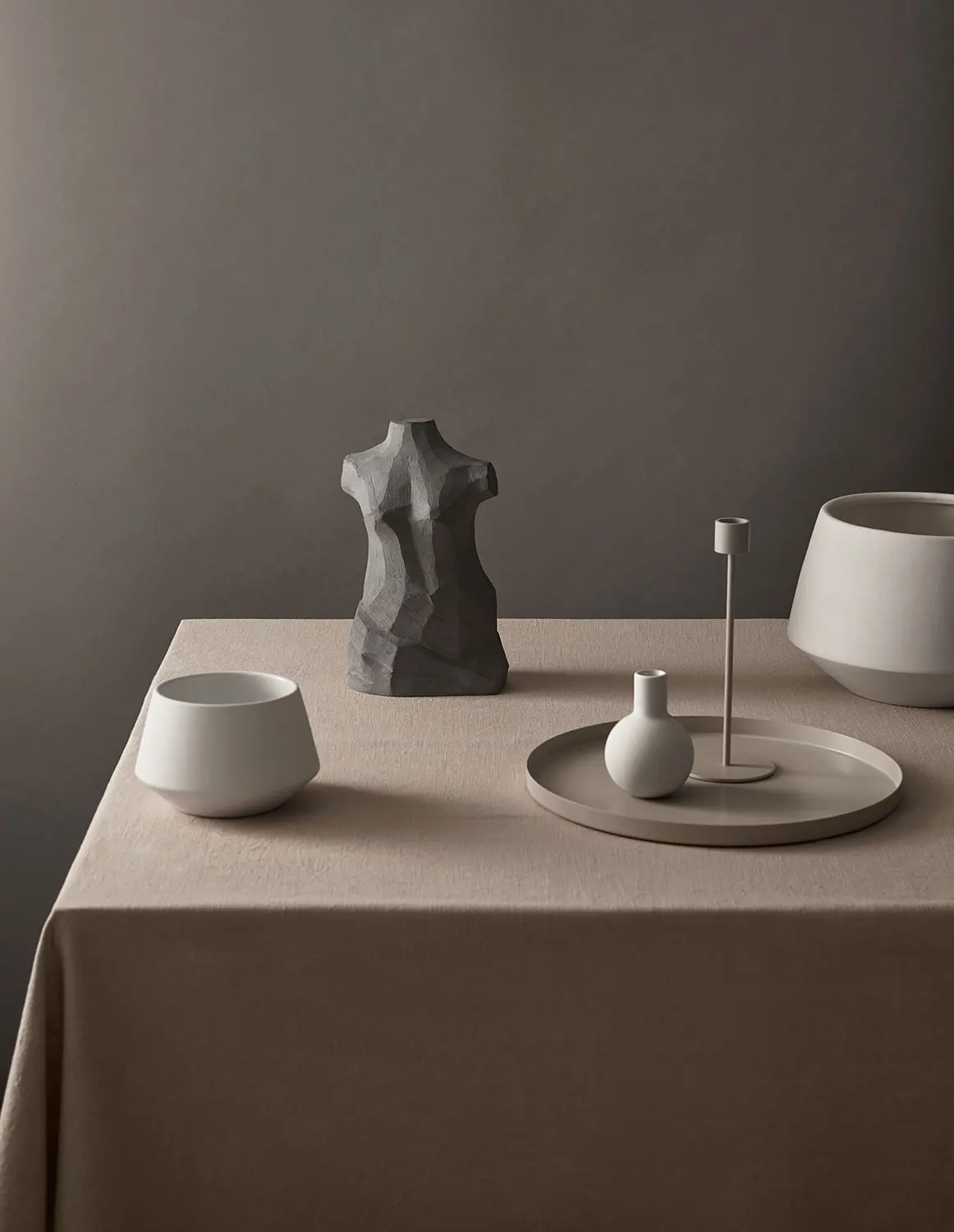 Cooee Design Eve II Sculpture, Graphite 2 Cooee Design Eve II Sculpture, Graphite - Image 2