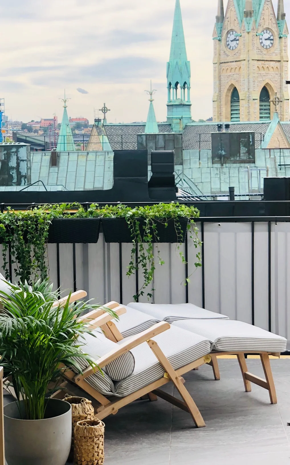 DIYTI Narrow Stripe Sunbed Cushion 60x186 Cm, Grey 4 DIYTI Narrow Stripe Sunbed Cushion 60x186 Cm, Grey - Image 4