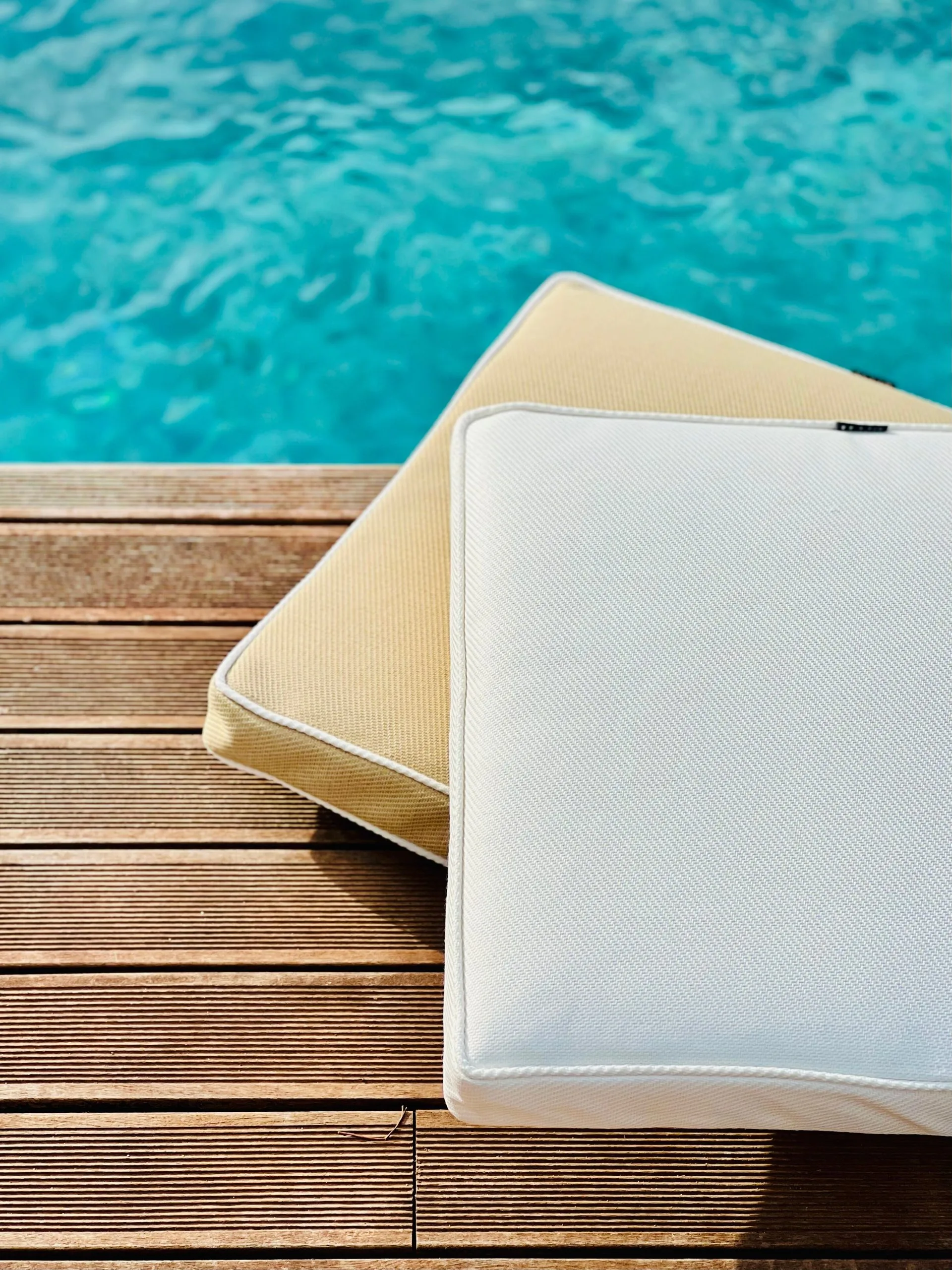 DIYTI Plain Cushion 45x45 Cm, White 4 DIYTI Plain Cushion 45x45 Cm, White - Image 4