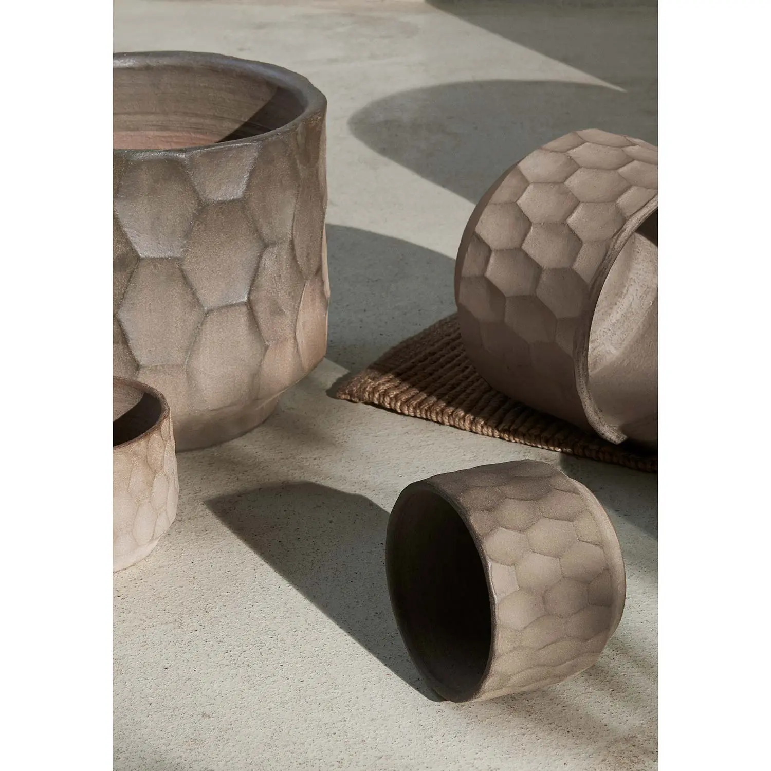 Kähler Gro Flowerpot 26,5 Cm, Light Sand 4 Kähler Gro Flowerpot 26,5 Cm, Light Sand - Image 4