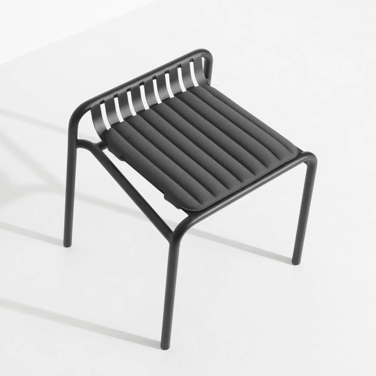 Petite Friture Week-end Cushion S, Anthracite 3 Petite Friture Week-end Cushion S, Anthracite - Image 3