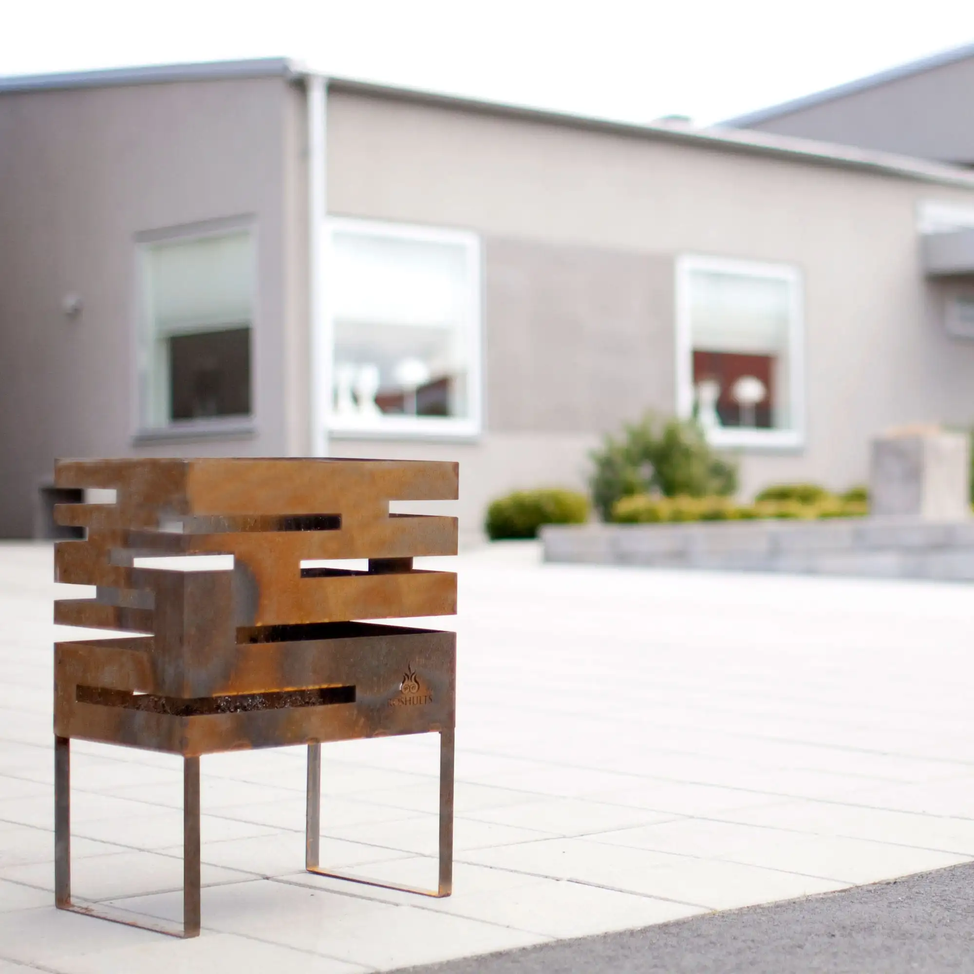 Röshults Urban 70 Fire Basket, Untreated Steel 4 Röshults Urban 70 Fire Basket, Untreated Steel - Image 4